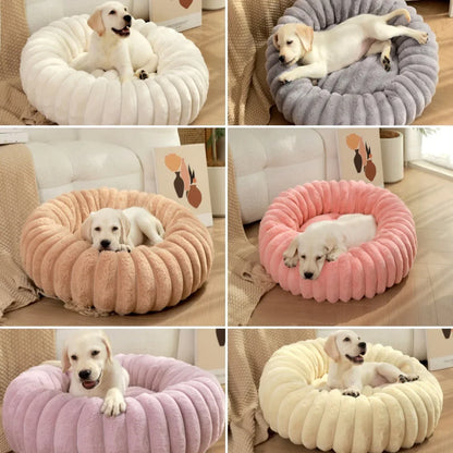 SnuggleNest Plush Pet Bed - Cozy Winter Retreat for Cats and Dogs